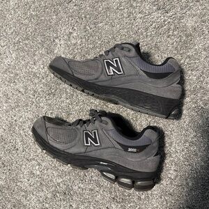 New Balance 2002R Mens size 10 Castlerock Black Gray Magnet suede